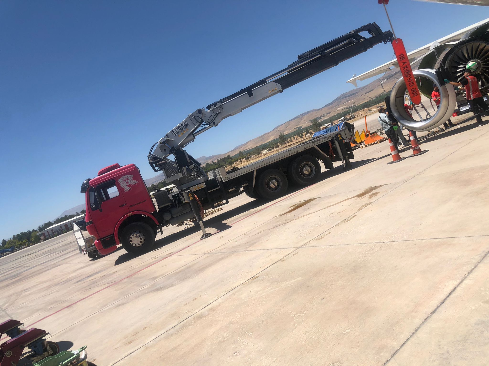 Sekmanlar Vinç: Malatya'da vinç, forklift, ekskavatör, kepçe ve lastikli kepçe hizmetlerinin yanı sıra nakliye, hafriyat, prefabrik yapı üretimi ve kurulumu ile güvenilir çözümler sunan lider firma. Modern ekipman ve uzman ekibimizle projelerinizi en yüksek standartlarda tamamlayın. Sekmanlar Vinç – Malatya kiralık vinç hizmeti: vinç kiralama, kiralık vinç, sepetli vinç, mobil vinç, teleskopik vinç, ağır tonaj vinç, vinç operatörlü ve operatörsüz hizmetler. Acil vinç kiralama, 7/24 vinç desteği, uygun fiyatlı vinç çözümleri, sigortalı ve güvenli taşıma ile inşaat, çelik montaj, prefabrik ve konteyner montaj projeleri için profesyonel vinç hizmetleri Malatya.