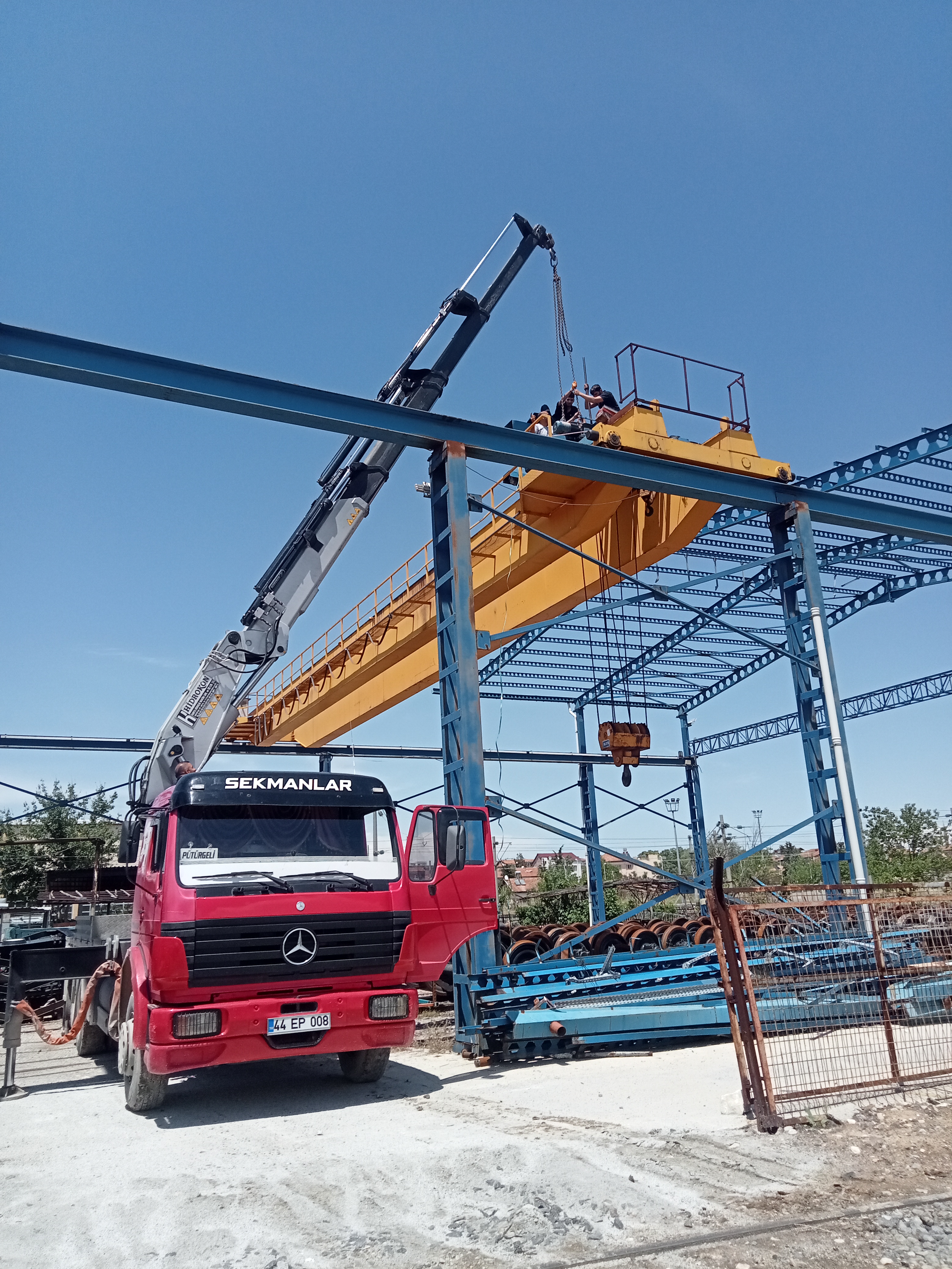 Sekmanlar Vinç: Malatya'da vinç, forklift, ekskavatör, kepçe ve lastikli kepçe hizmetlerinin yanı sıra nakliye, hafriyat, prefabrik yapı üretimi ve kurulumu ile güvenilir çözümler sunan lider firma. Modern ekipman ve uzman ekibimizle projelerinizi en yüksek standartlarda tamamlayın. Sekmanlar Vinç – Malatya kiralık vinç hizmeti: vinç kiralama, kiralık vinç, sepetli vinç, mobil vinç, teleskopik vinç, ağır tonaj vinç, vinç operatörlü ve operatörsüz hizmetler. Acil vinç kiralama, 7/24 vinç desteği, uygun fiyatlı vinç çözümleri, sigortalı ve güvenli taşıma ile inşaat, çelik montaj, prefabrik ve konteyner montaj projeleri için profesyonel vinç hizmetleri Malatya.